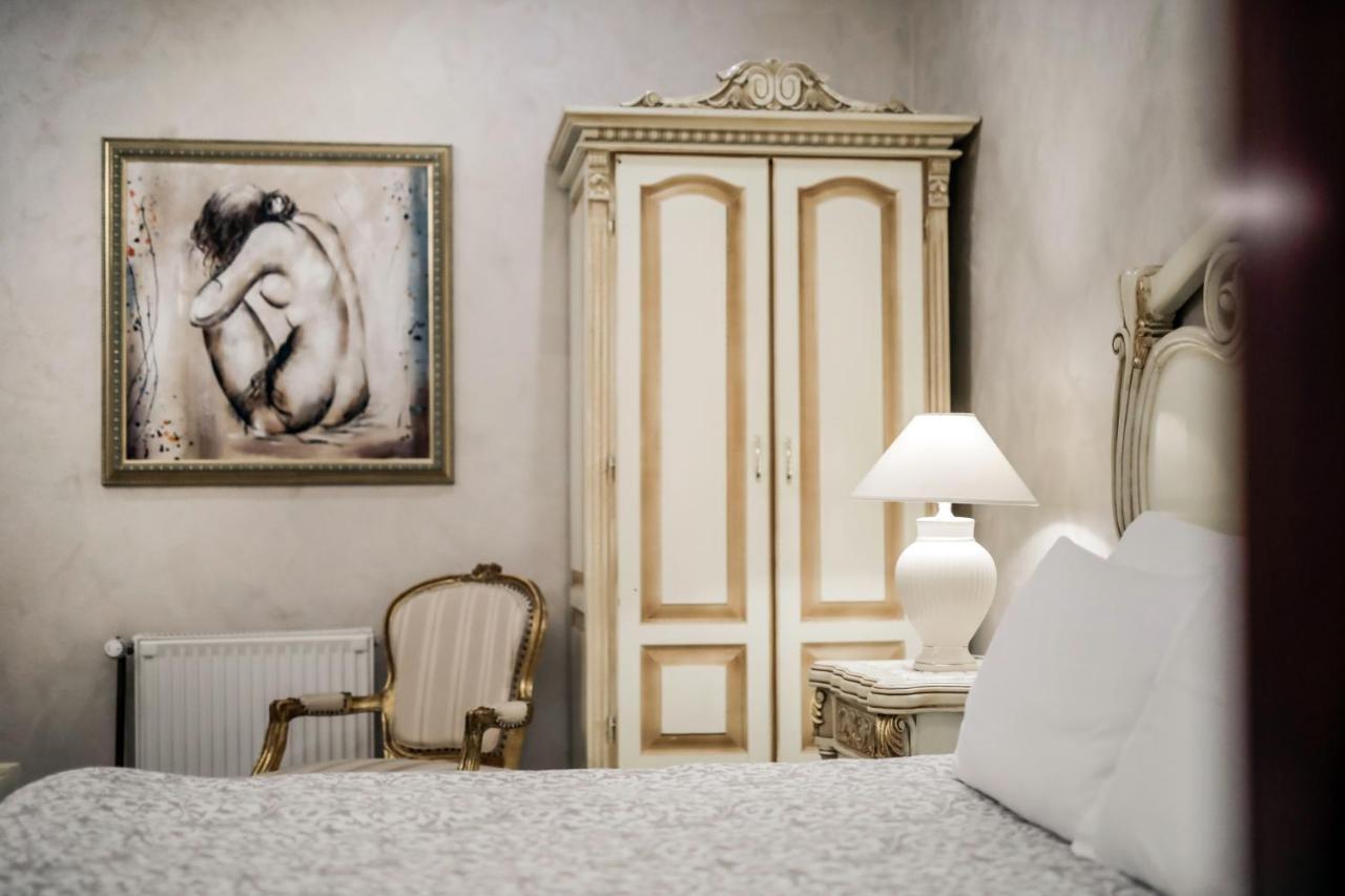 Hotel Dunav Ilok Bagian luar foto